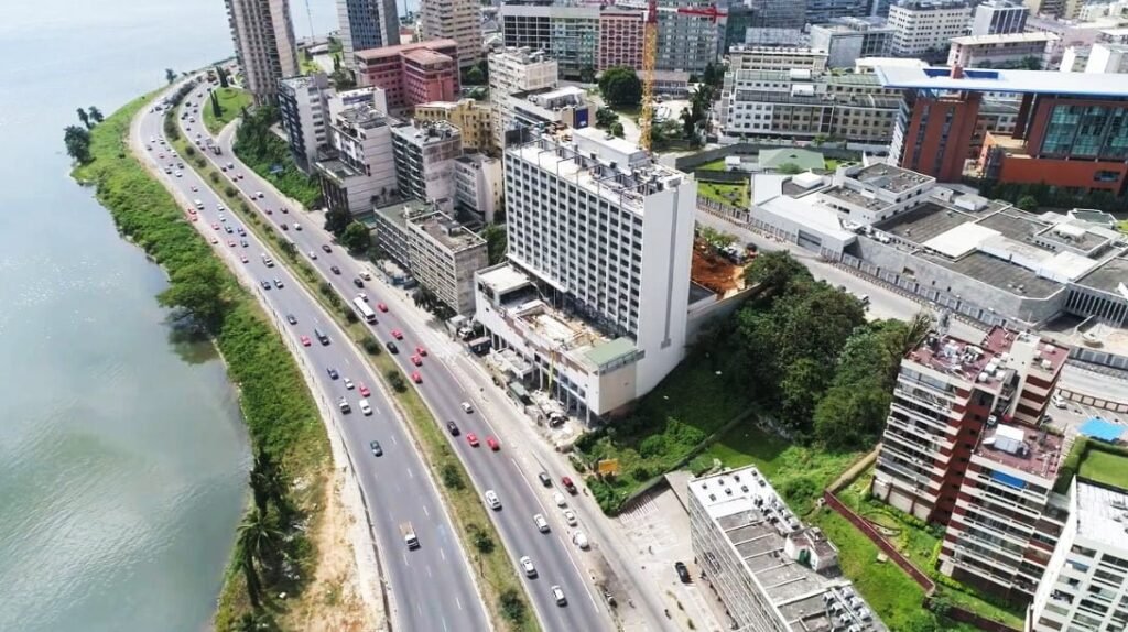 Les Infrastructures de Transport pour les Touristes en Côte d&rsquo;Ivoire